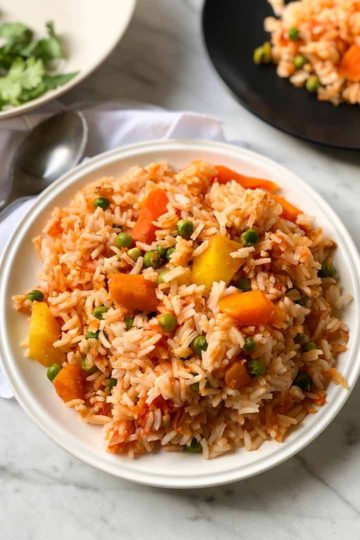 cooked_mexican_rice_in_picture_plated