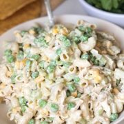 Bowl of ensalada de pollo recipe.