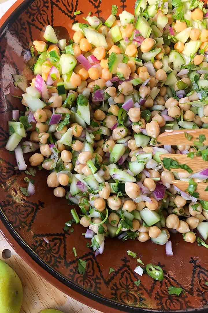 tossing-fresh-chickpea-salad-recipe-step