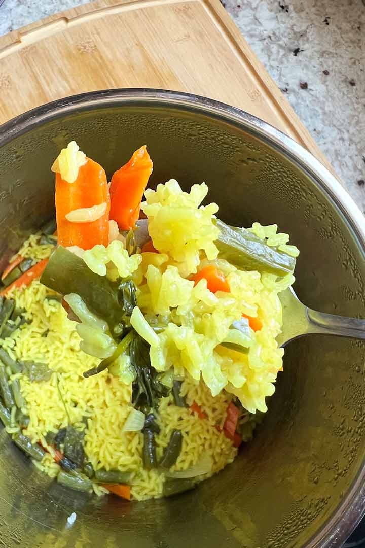 Yellow Mexican Rice Instant Pot Recipe LatinasQueComen Blog
