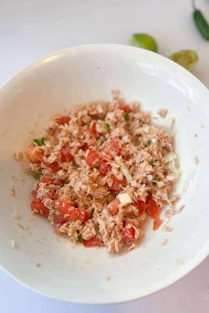 After-mixing-Fresh-mixed-yellowfin-Tuna-a-la-Mexican.