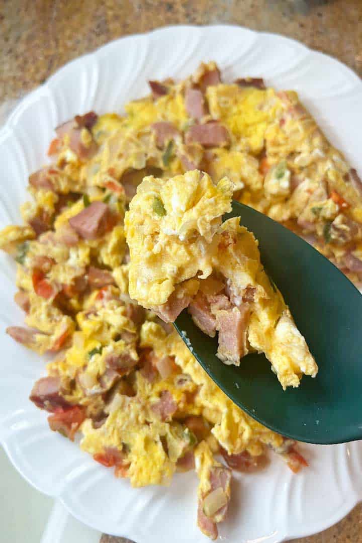 closeup of ham and eggs a la mexicana recipe.