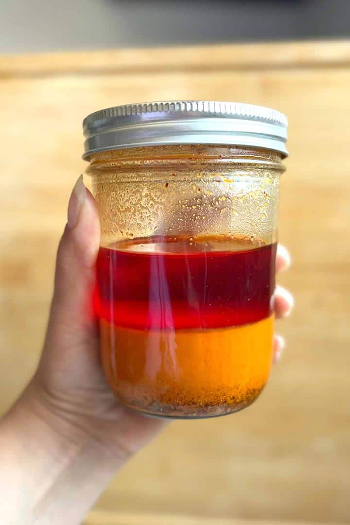 What the settled ingredients in Mexican peanut sauce will look like.