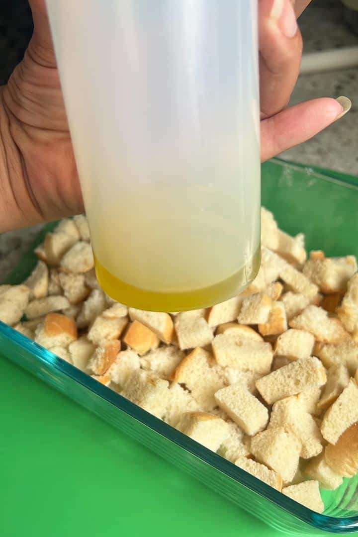 ingredients-olive-oil-to-toss-dry-bread cubes-for-croutons.