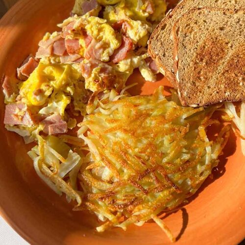 Best Egg scramble breakfast idea plated.